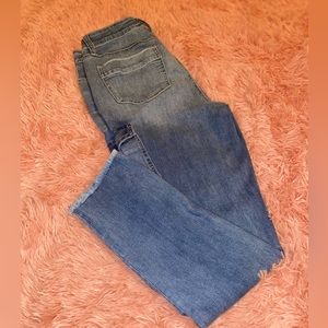 Junior/Misses Mid-Rise Jeans | Medium Wash | Royalty For Me